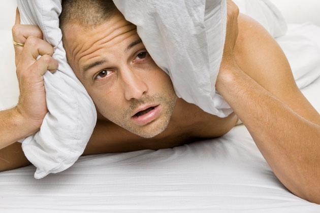 Penyakit Akibat Membawa Ponsel ke Tempat Tidur